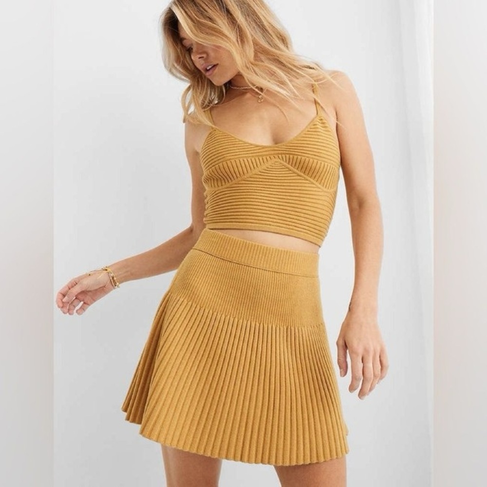 NWT Aerie Take Charge Wool Blend Ribbed Sweater Knit Mini Skirt in Golden Honey